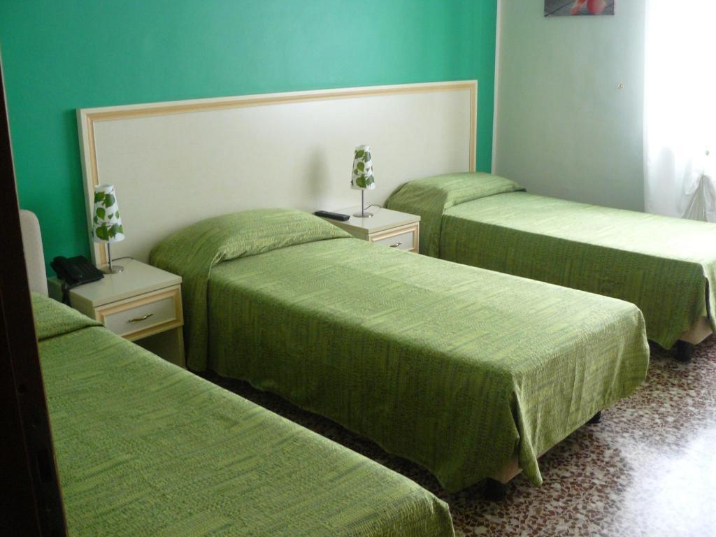 Hotel Vittoriano Τορίνο Δωμάτιο φωτογραφία